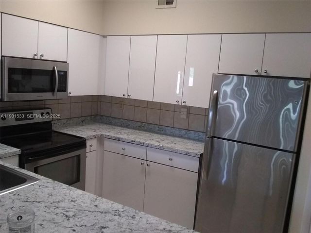 2445 SW 18th Ter 705, Fort Lauderdale, FL 33315