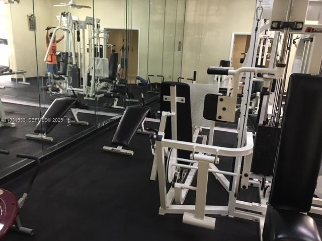 2445 SW 18th Ter 705, Fort Lauderdale, FL 33315