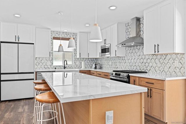 3027 Linda Dr, Oceanside, CA 92056