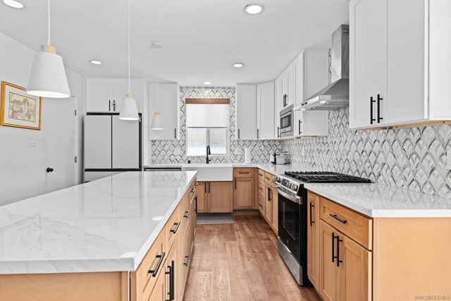 3027 Linda Dr, Oceanside, CA 92056