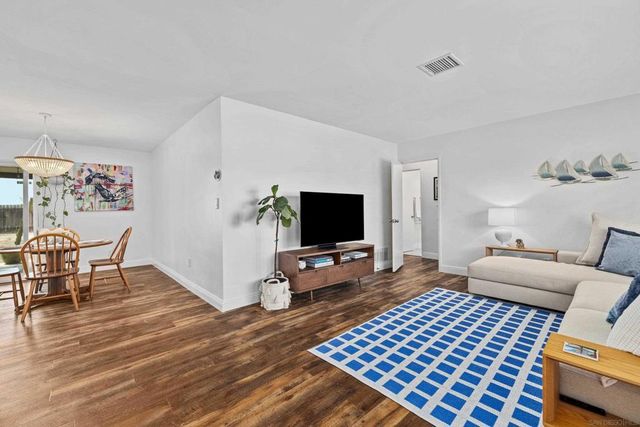 3027 Linda Dr, Oceanside, CA 92056