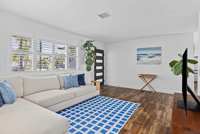 3027 Linda Dr, Oceanside, CA 92056