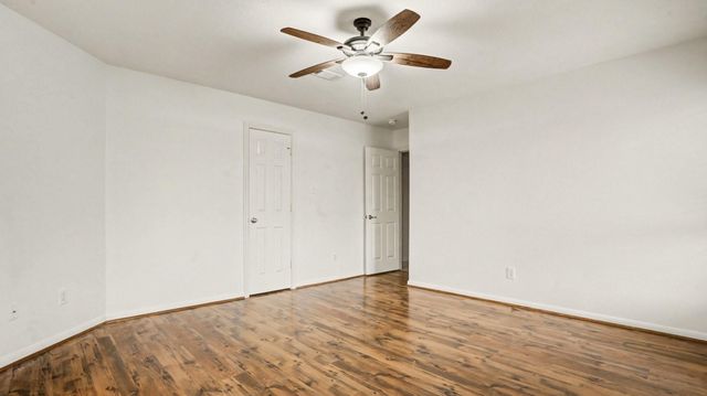 718 Fairfield Avenue, La Porte, TX 77571