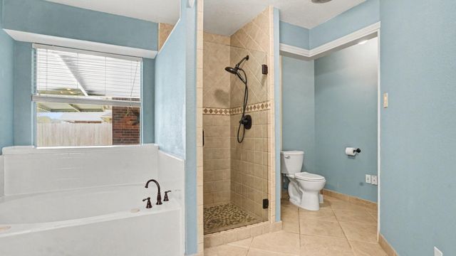 718 Fairfield Avenue, La Porte, TX 77571