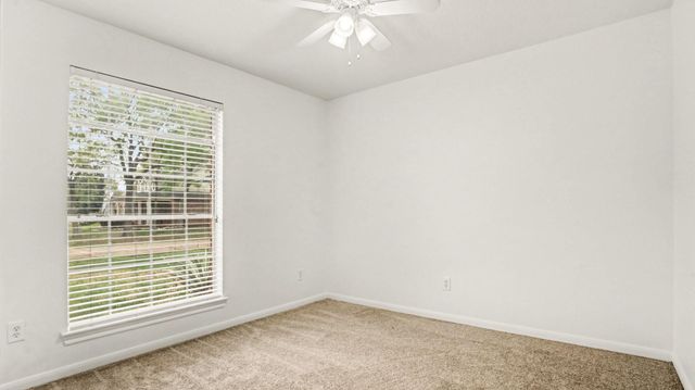 718 Fairfield Avenue, La Porte, TX 77571