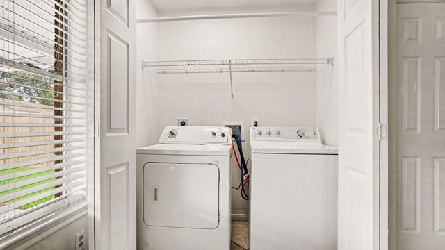 718 Fairfield Avenue, La Porte, TX 77571