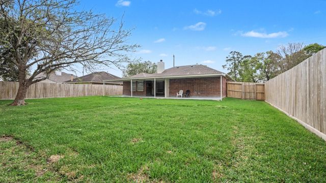 718 Fairfield Avenue, La Porte, TX 77571