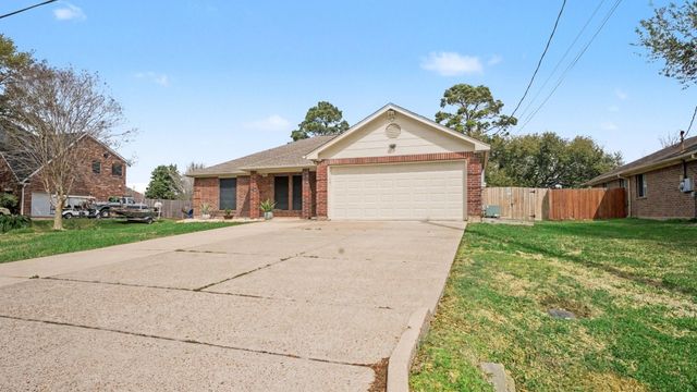 718 Fairfield Avenue, La Porte, TX 77571