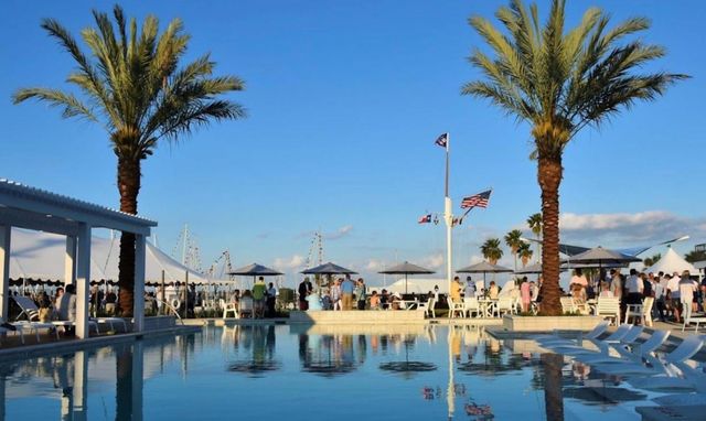 718 Fairfield Avenue, La Porte, TX 77571