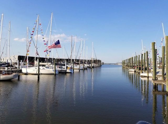 718 Fairfield Avenue, La Porte, TX 77571