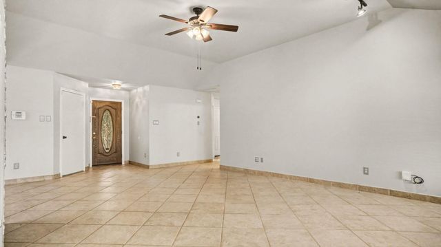 718 Fairfield Avenue, La Porte, TX 77571