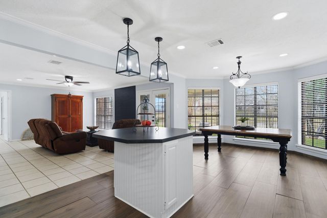 1911 Victoria Garden Drive, Richmond, TX 77406