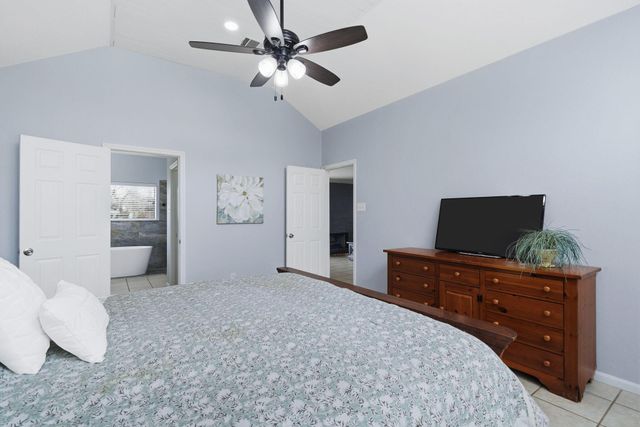 1911 Victoria Garden Drive, Richmond, TX 77406