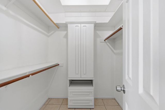 1911 Victoria Garden Drive, Richmond, TX 77406