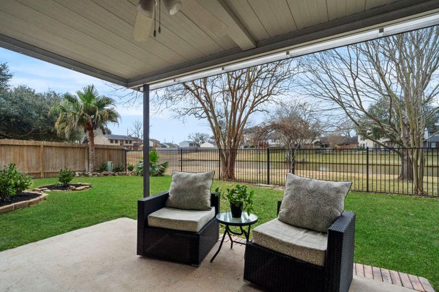 1911 Victoria Garden Drive, Richmond, TX 77406