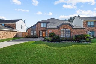 1911 Victoria Garden Drive, Richmond, TX 77406