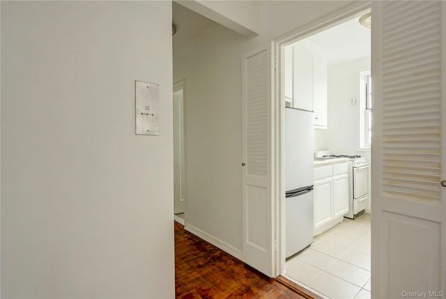 63-45 Saunders Street 6H, Rego Park, NY 11374