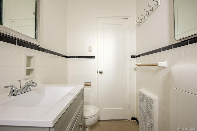 63-45 Saunders Street 6H, Rego Park, NY 11374