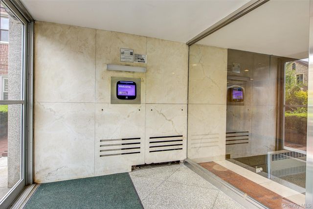 63-45 Saunders Street 6H, Rego Park, NY 11374