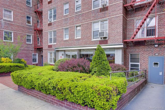 63-45 Saunders Street 6H, Rego Park, NY 11374