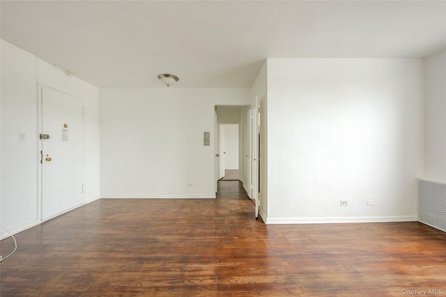 63-45 Saunders Street 6H, Rego Park, NY 11374