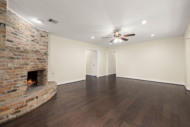 9814 Moorberry Lane, Houston, TX 77080