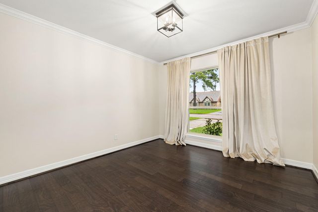 9814 Moorberry Lane, Houston, TX 77080