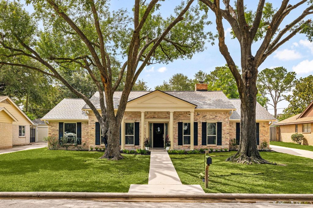 9814 Moorberry Lane, Houston, TX 77080