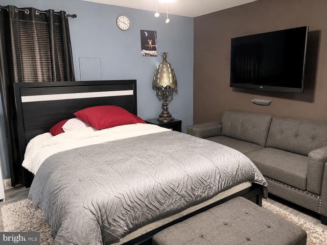 503 CHESTNUT ST, Brooklawn, NJ 08030