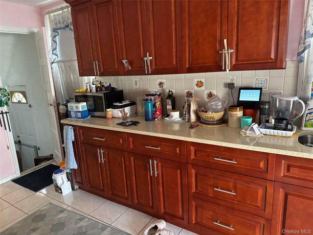 110-07 196th Street, Saint Albans, NY 11412