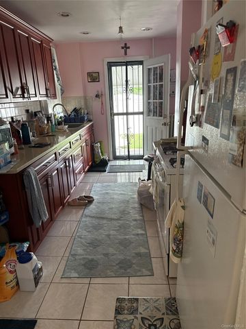 110-07 196th Street, Saint Albans, NY 11412