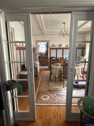 110-07 196th Street, Saint Albans, NY 11412