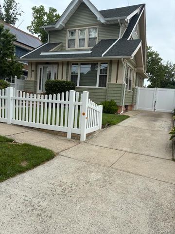 110-07 196th Street, Saint Albans, NY 11412