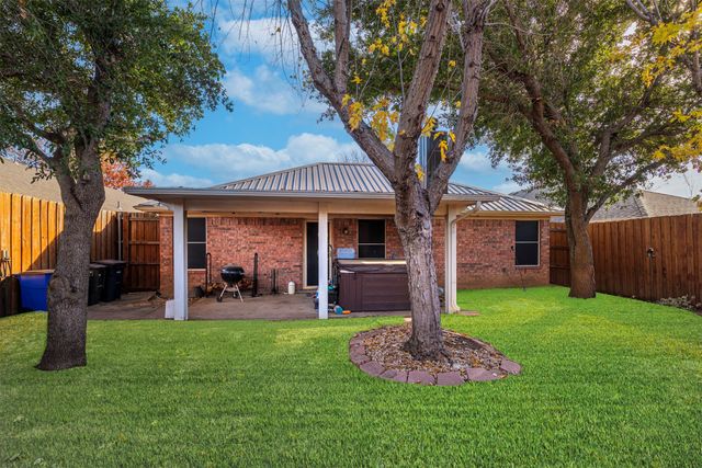 12212 Stillglen Trail, Fort Worth, TX 76028