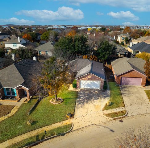 12212 Stillglen Trail, Fort Worth, TX 76028