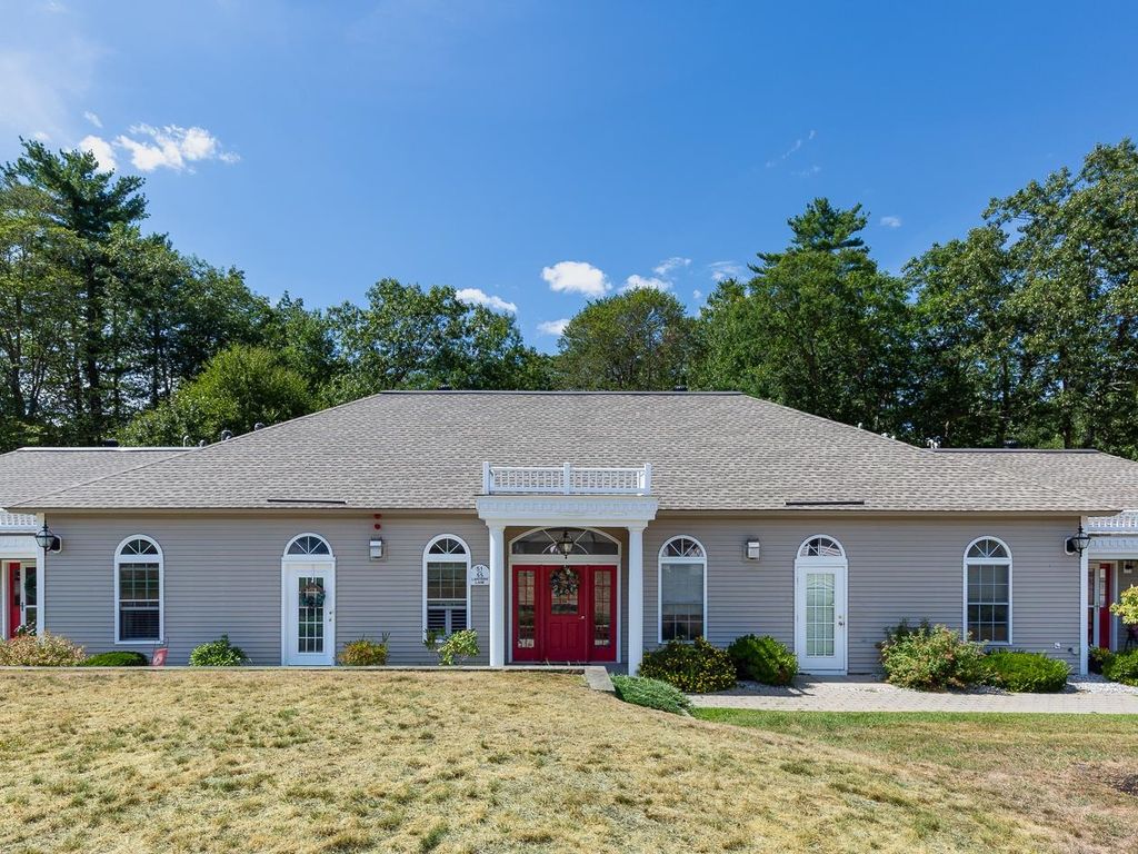 55 Lantern Lane, Kingston, NH 03848