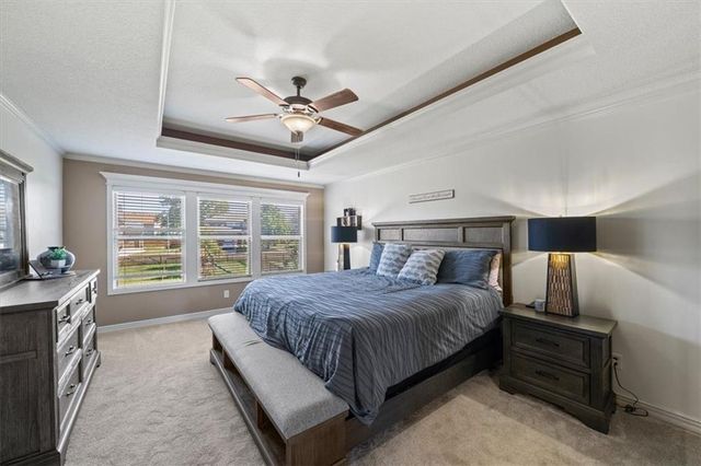 12611 S Laci Circle, Lee's Summit, MO 64086