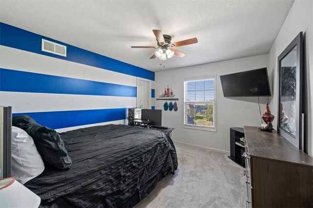 12611 S Laci Circle, Lee's Summit, MO 64086