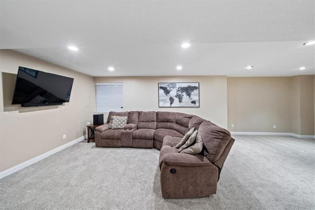 12611 S Laci Circle, Lee's Summit, MO 64086