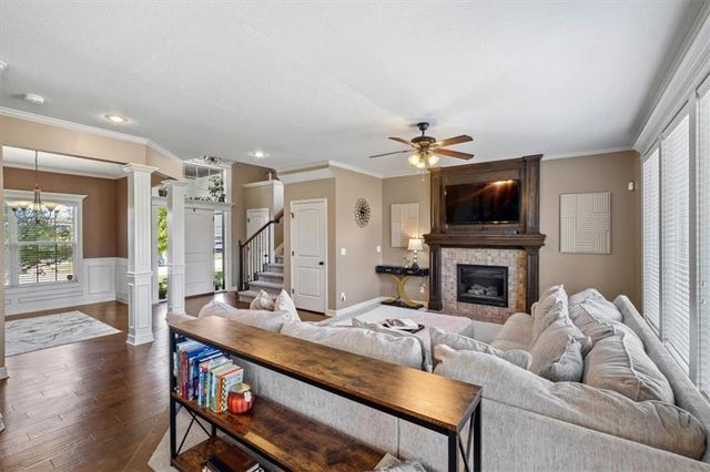 12611 S Laci Circle, Lee's Summit, MO 64086