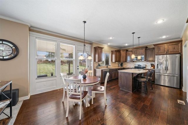 12611 S Laci Circle, Lee's Summit, MO 64086