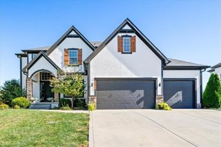 12611 S Laci Circle, Lee's Summit, MO 64086