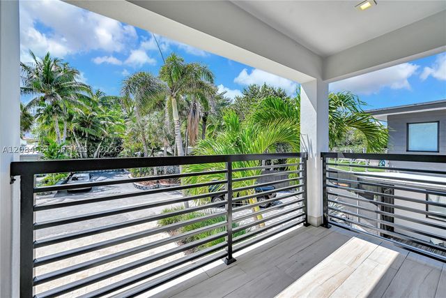 3305 NE 15th St, Fort Lauderdale, FL 33304