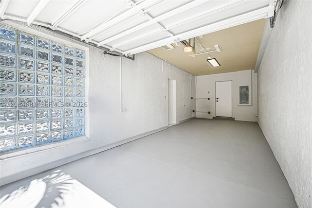 3305 NE 15th St, Fort Lauderdale, FL 33304