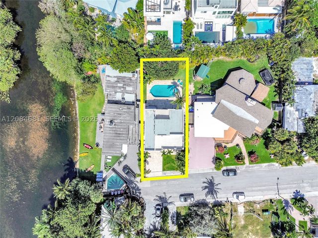 3305 NE 15th St, Fort Lauderdale, FL 33304