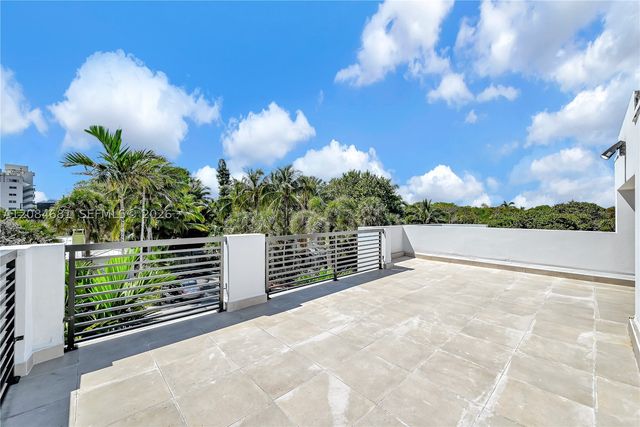 3305 NE 15th St, Fort Lauderdale, FL 33304