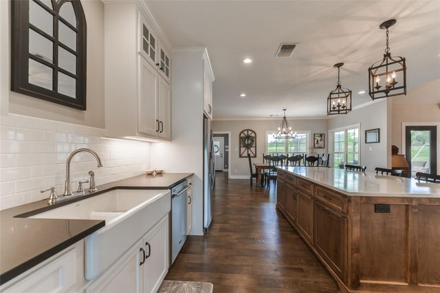 8511 Fm 1370, Washington, TX 77880