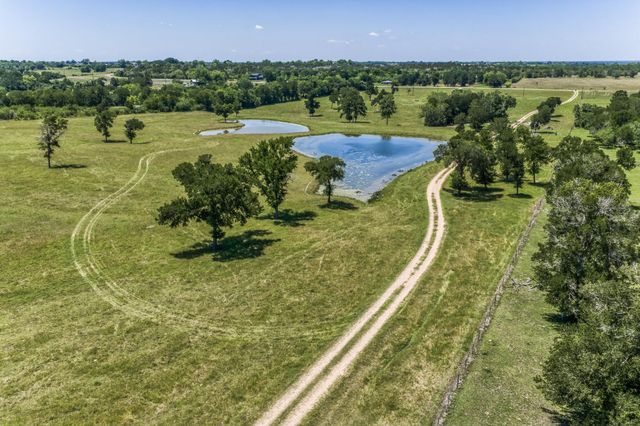 8511 Fm 1370, Washington, TX 77880