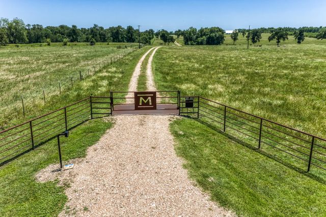 8511 Fm 1370, Washington, TX 77880