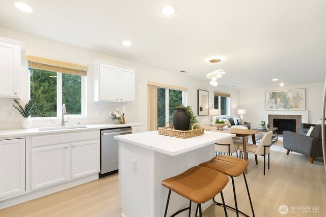 917 228st Street SE, Bothell, WA 98021